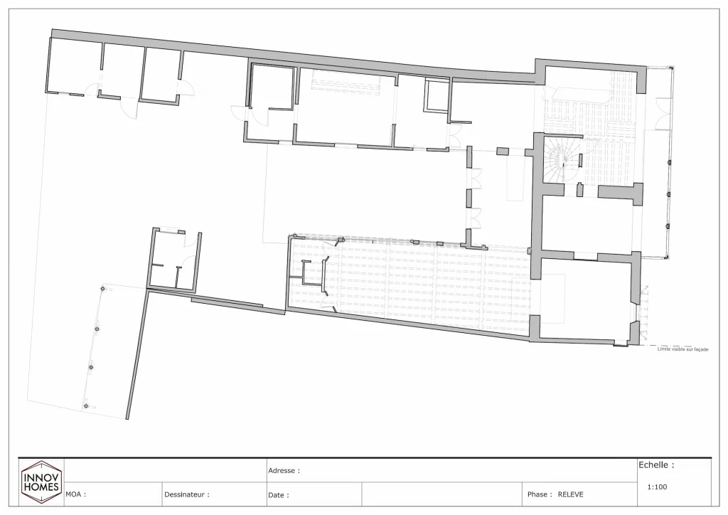 Plan 2D architectural d'un restaurant à rénover.